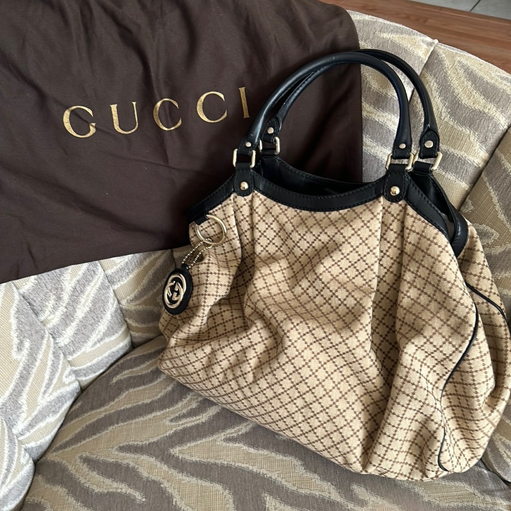 EUC Gucci large Sukey bag